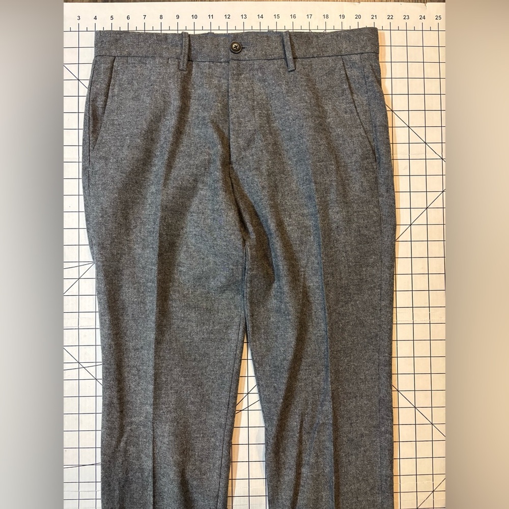 GAP Men’s‎ Size 32/34 Gray Slim Fit Dress Pants - Picture 2 of 6